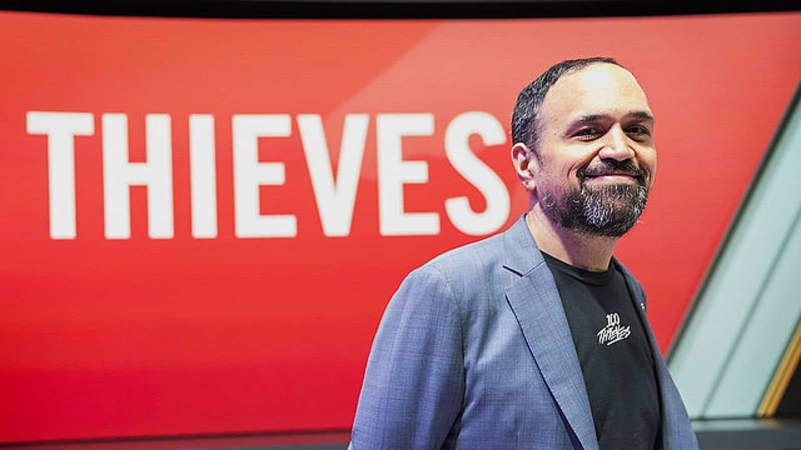 100 Thieves lascia PapaSmithy come Direttore Generale della squadra di 39
