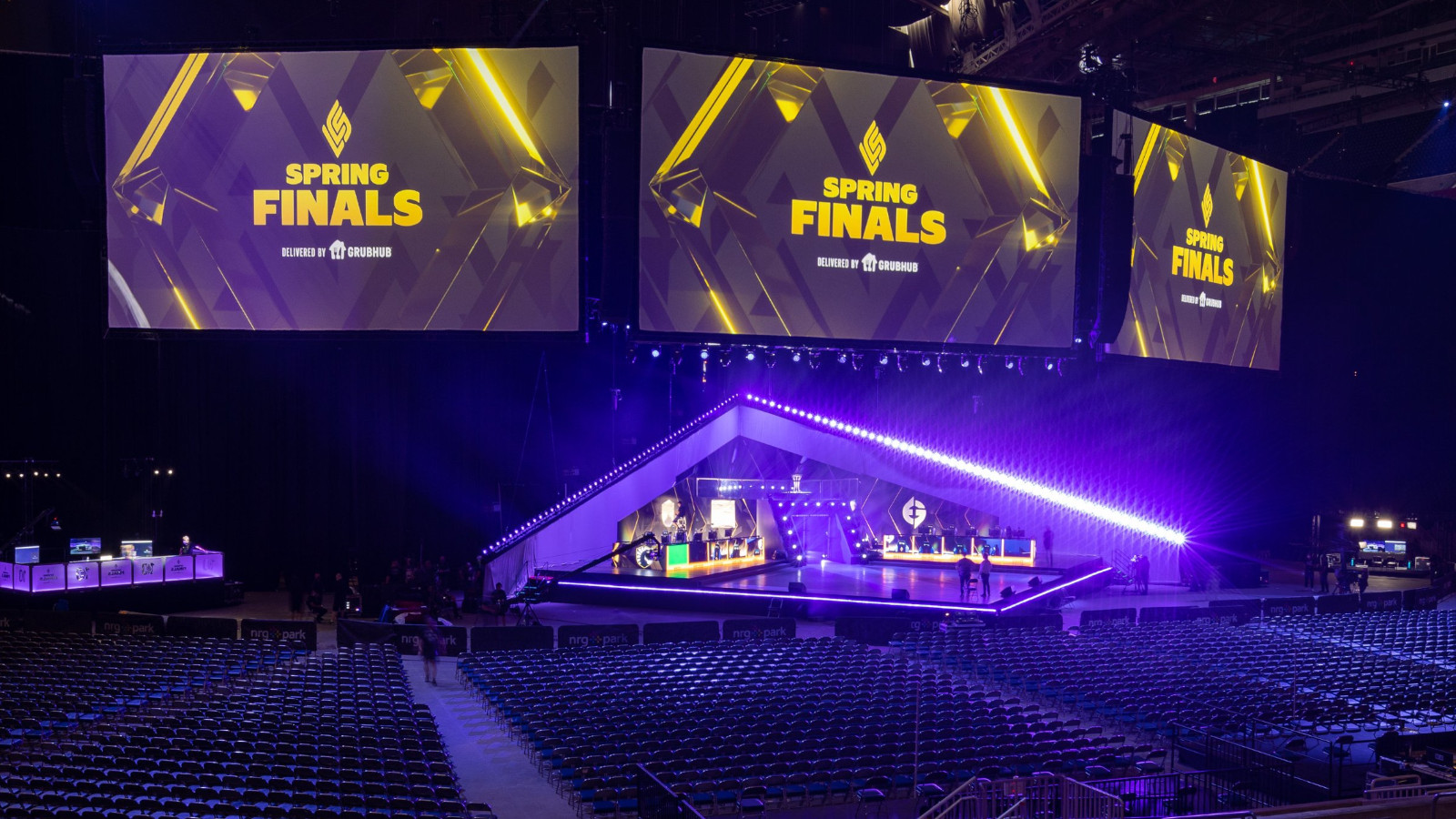 Secondo quanto riferito i giorni di gioco dellLCS si spostano 51