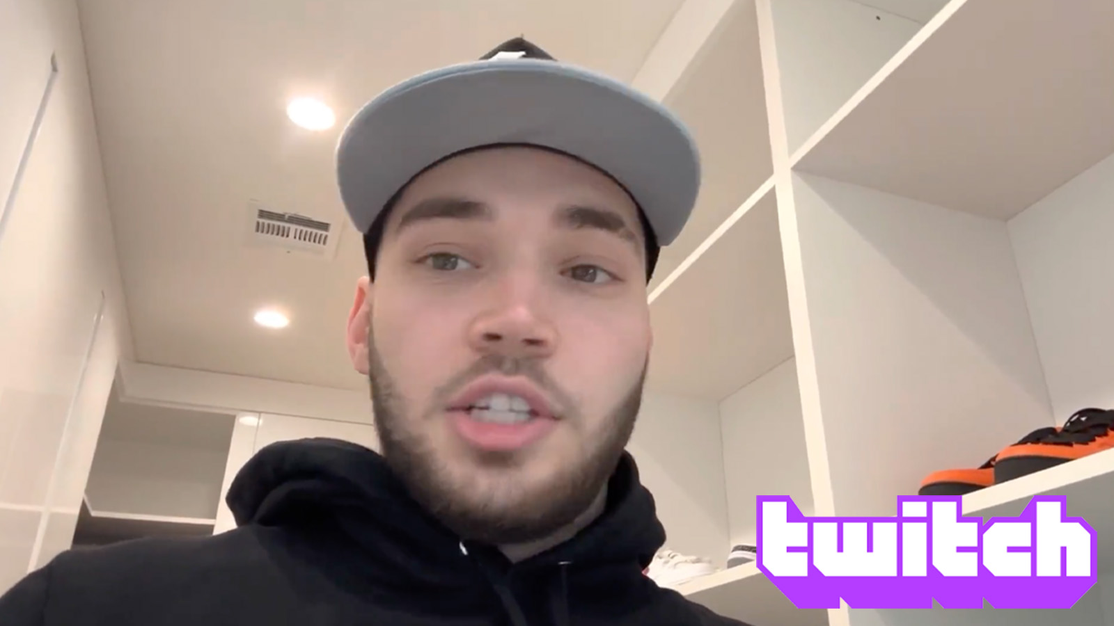 Adin Ross afferma che Twitch ha minacciato di sospenderlo a 21