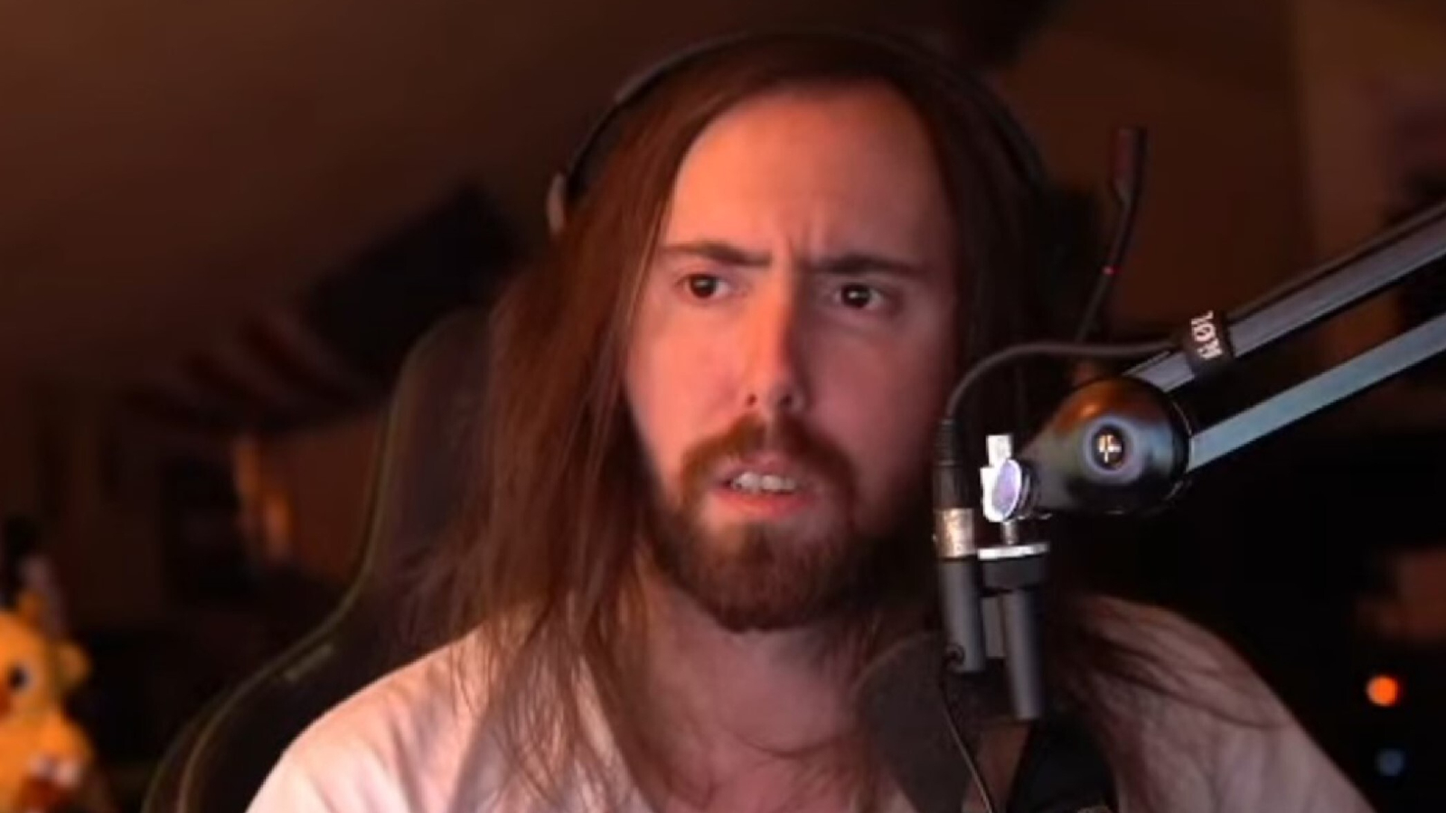 Asmongold e perplesso dopo essere stato ingannato da VTuber anime 3