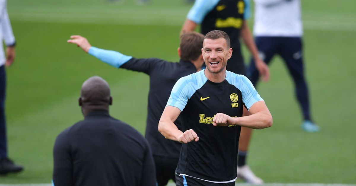 “Imperdibile scontro tra Dzeko e Giroud: chi vincerà? Ecco come l’attaccante dell’AS Roma farà tremare il Milan e la sua scelta sul rinnovo!”
