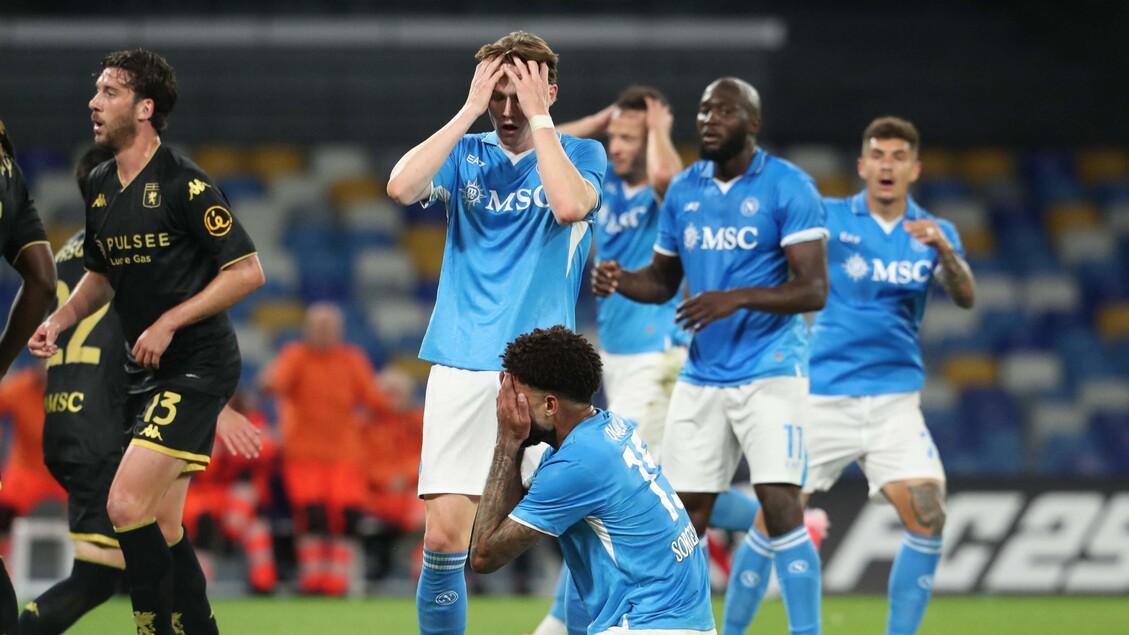 Serie A: Napoli bloccato sul 2-2 dal Genoa, il sogno scudetto si complica!