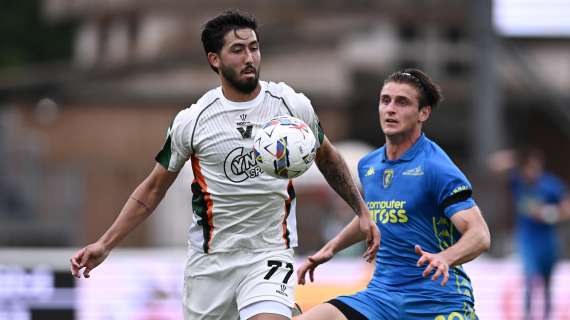 Colombo fuori, Zapata resta: futuro incerto per Napoli