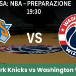 Immagine del pronostico NBA tra New York Knicks e Washington Wizards con loghi e campo da basket sullo sfondo.