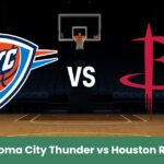 Oklahoma City Thunder vs Houston Rockets su un campo da basket NBA illuminato.